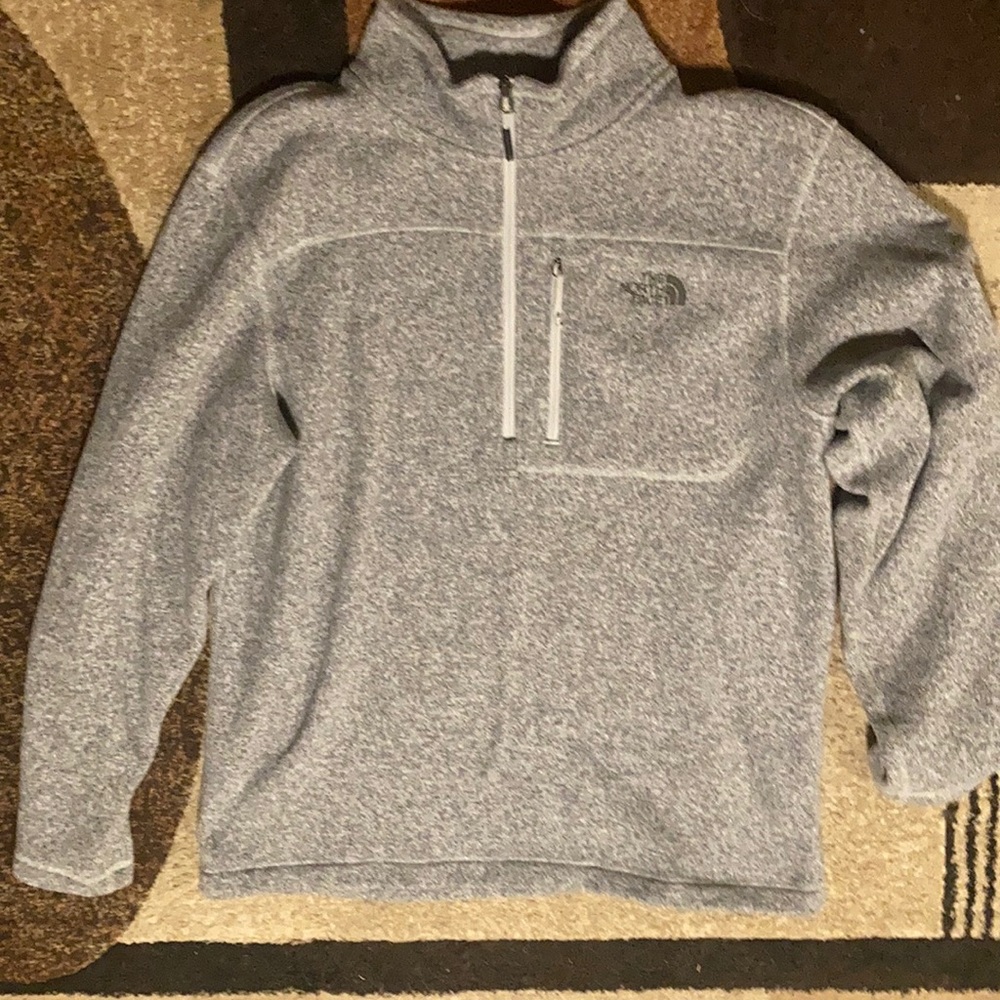 Grey North Face 1/4 zip
